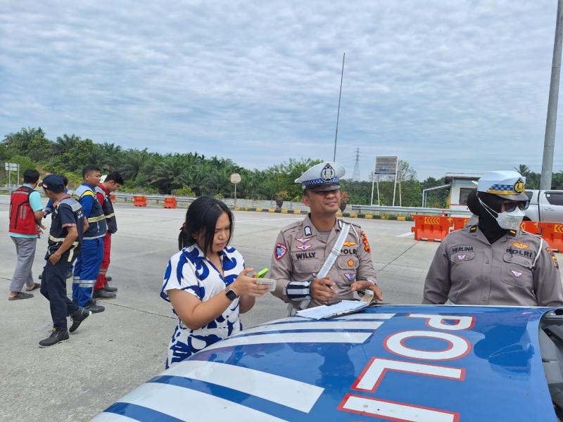 Ngebut di Tol Permai, 8 Pengemudi Ditilang Personel Ditlantas Polda Riau